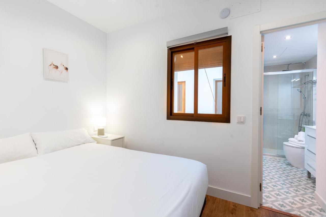 Holi-Rent Gonzalez Cuadrado Apartment Sevilla Exterior foto